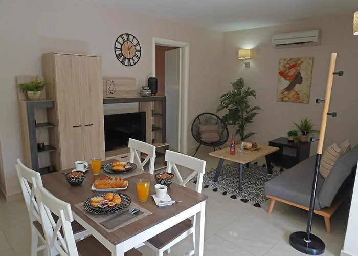 Artdeco Luxury Suites